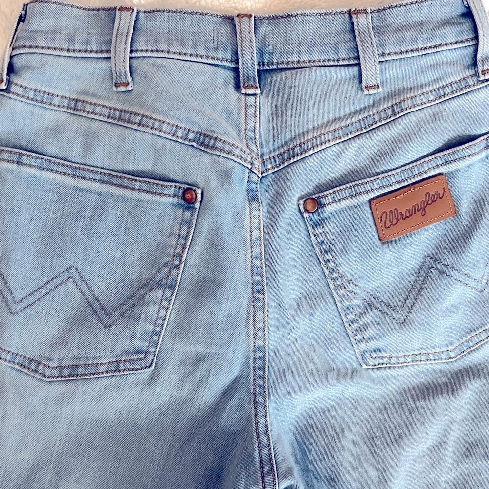 Womens Wrangler High Rise Wide leg jean